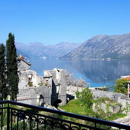 Apartments Coral Kotor Bagian luar foto