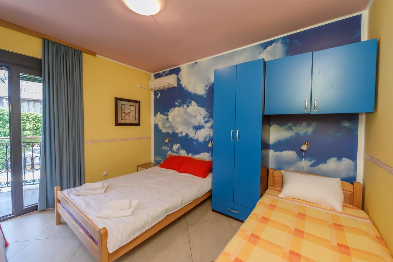 Apartments Coral Kotor Bagian luar foto
