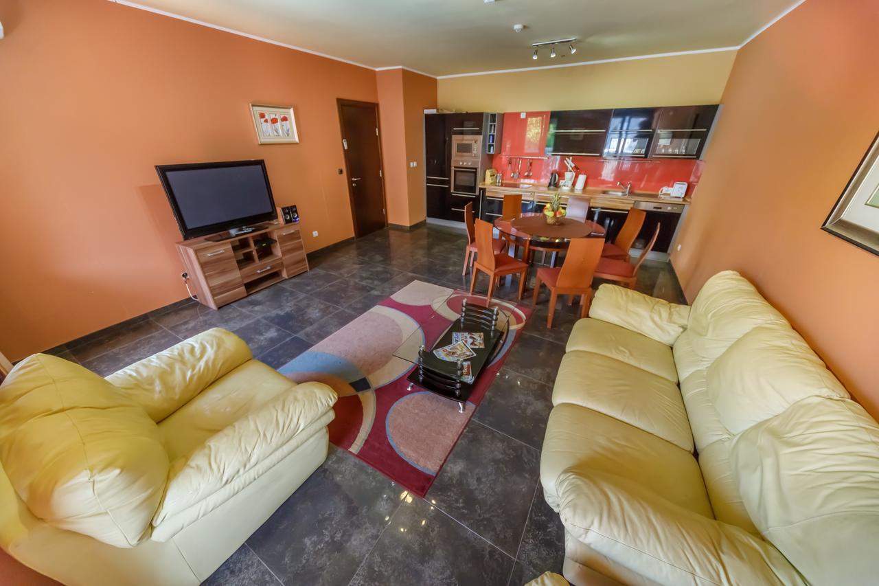 Apartments Coral Kotor Bagian luar foto