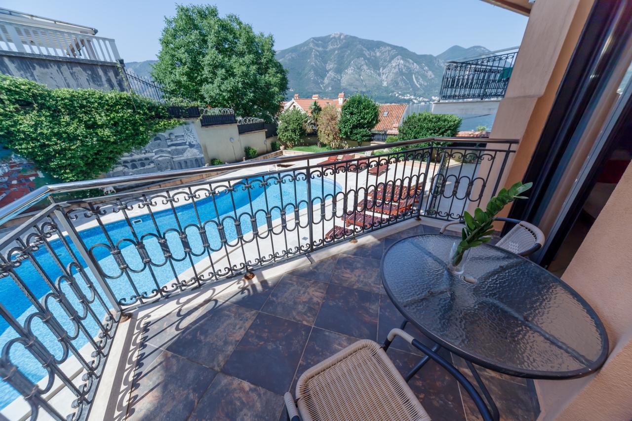 Apartments Coral Kotor Bagian luar foto
