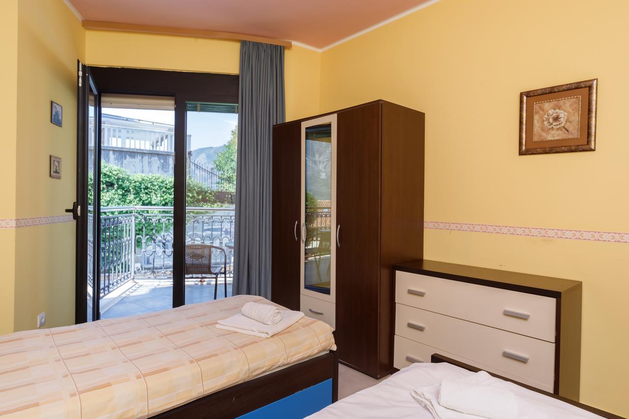Apartments Coral Kotor Bagian luar foto