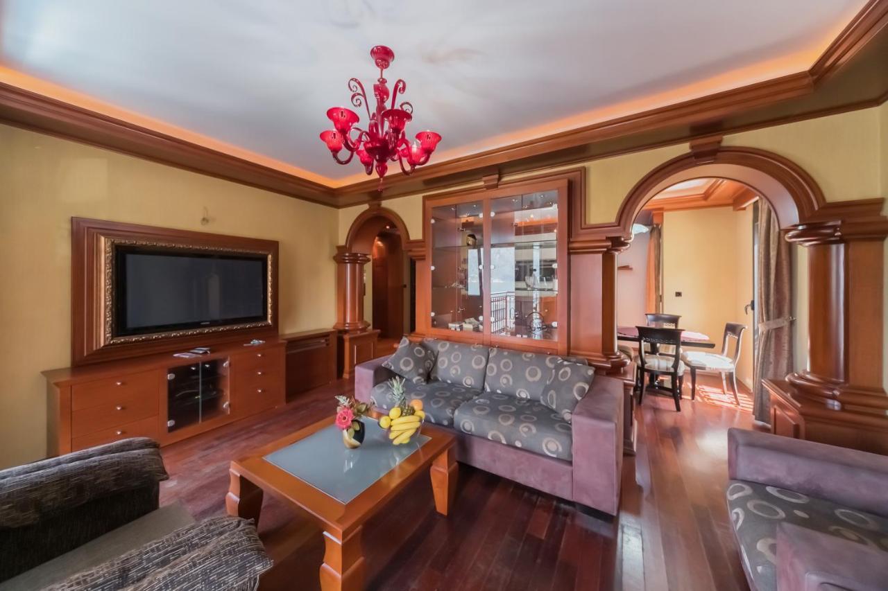 Apartments Coral Kotor Bagian luar foto