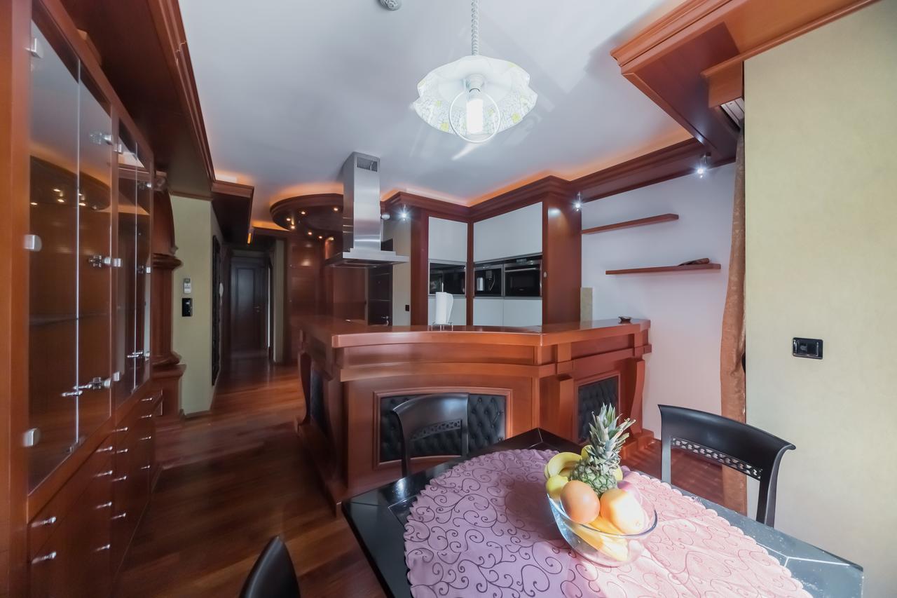 Apartments Coral Kotor Bagian luar foto