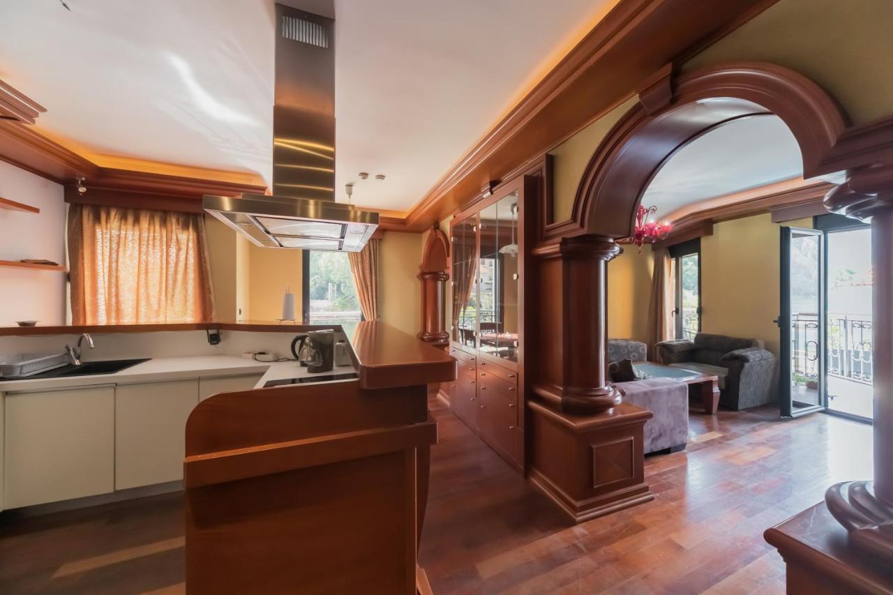 Apartments Coral Kotor Bagian luar foto