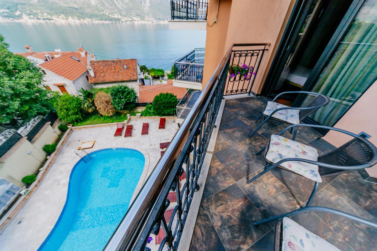 Apartments Coral Kotor Bagian luar foto